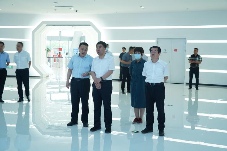 庞鸿魁一行到日照调研指导海洋气象服务工作
